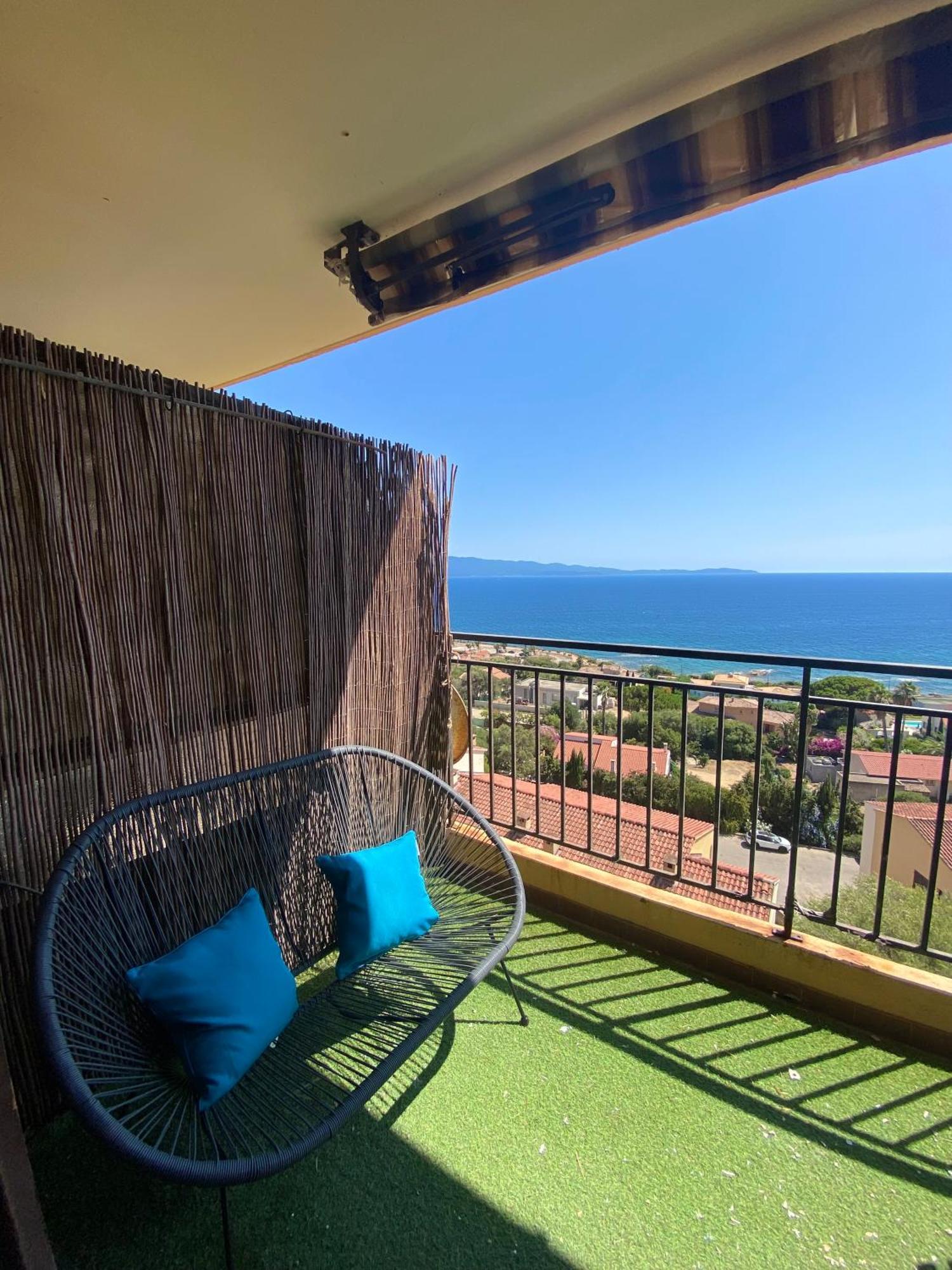 Vue Exceptionnelle !! Calme Et Lumineux Sur La Prestigieuse Route Des Sanguinaires A Apartment Ajaccio (Corsica)